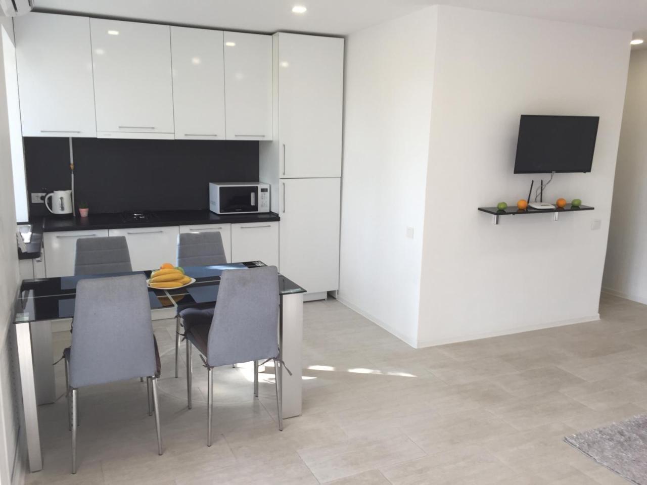 Top View Apartment In The Center Kherson Bagian luar foto