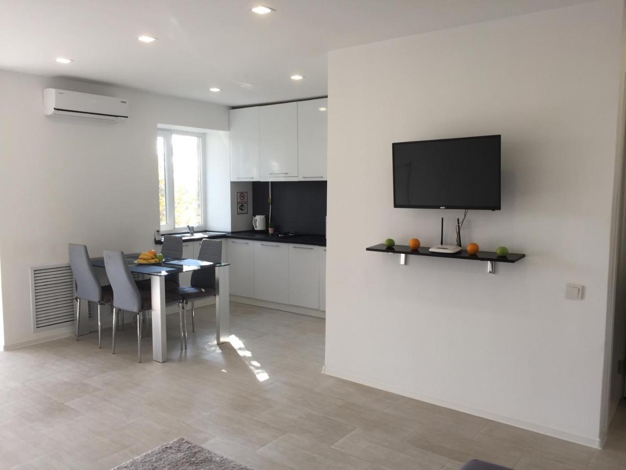 Top View Apartment In The Center Kherson Bagian luar foto